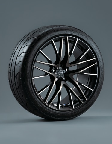 2024 Nissan GT-R forged aluminum wheel