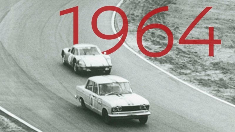 1964 Skyline GT leads Porsche 904 at Japan Grand Prix