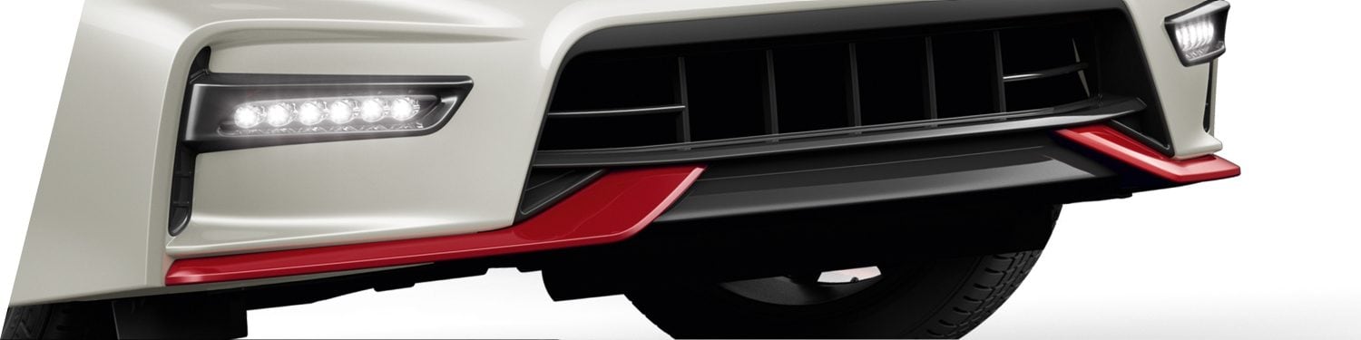 Nissan Sentra NISMO Exterior front fascia detail