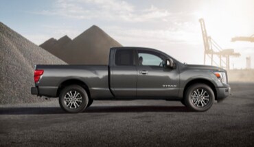 Side View Of Nissan Titan