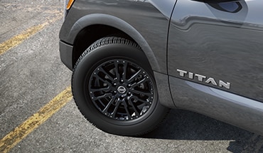 2021 Nissan TITAN 20 inch black aluminum-alloy wheels