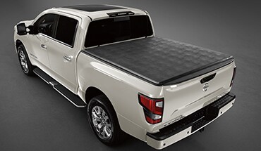 2021 Nissan TITAN affiliated extang trifecta 2.0 bed cover