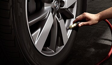 2023 Nissan TITAN TPMS easy fill tire alert