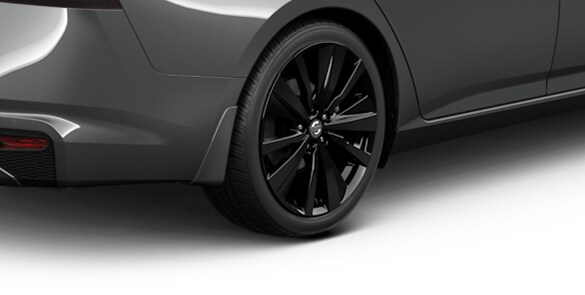 2022 19-inch Midnight Edition® aluminum-alloy wheels