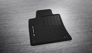 2022 Nissan Altima SR carpeted floor mats.