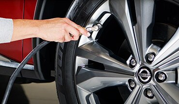 2023 Nissan Altima easy-fill tire alert video.