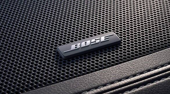 2023 Nissan Armada bose speaker illustrating the 13 speaker Bose Premium Audio System.