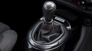 2017 Nissan JUKE NISMO leather-wrapped shifter