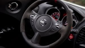 2017 Nissan JUKE NISMO leather-wrapped steering wheel