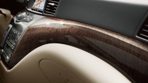 2016 Nissan Quest Features Wood Tone Trim