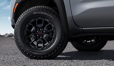 2022 Nissan Frontier 17-inch beadlock style aluminum-alloy wheels.