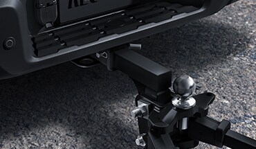 2023 Nissan Frontier weight-distributing hitch ball mount, class IV.