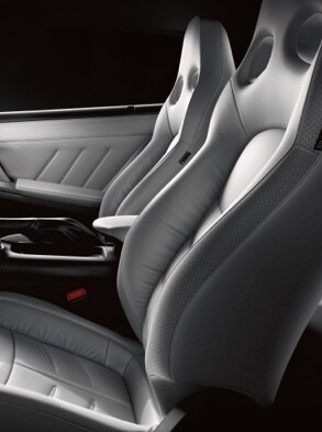 2021 Nissan GT-R Premium Seats