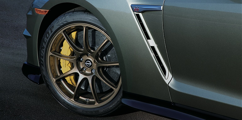 2024 Nissan GT-R detail view of RAYS® gold forged-alloy wheel.