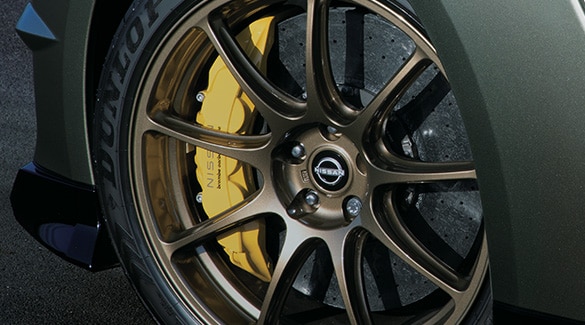 2024 Nissan GT-R detail view of RAYS® gold forged-alloy wheel.