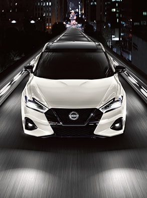 2023 Nissan Maxima showing V-motion grille.