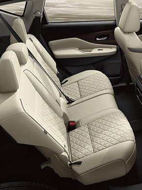 2022 Nissan Murano showing premium comfort of semi-aniline leather seats