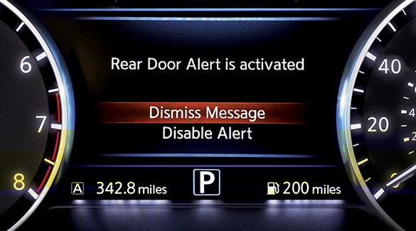 2023 Nissan Murano screen showing rear door alert.