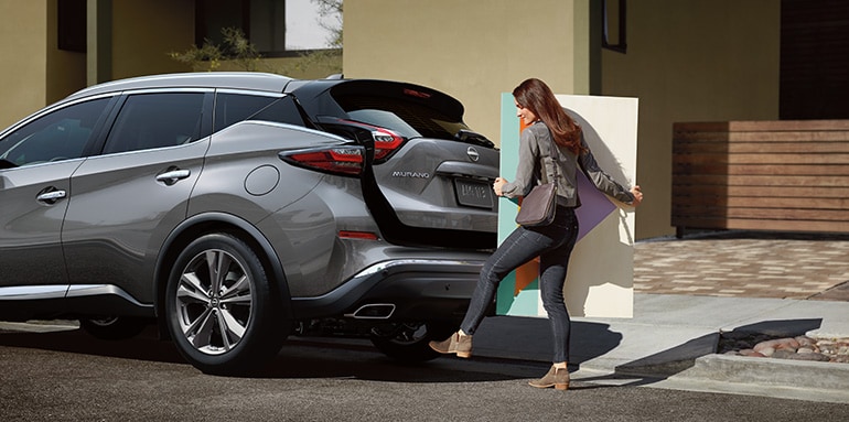 2024 Nissan Murano person using motion activated liftgate