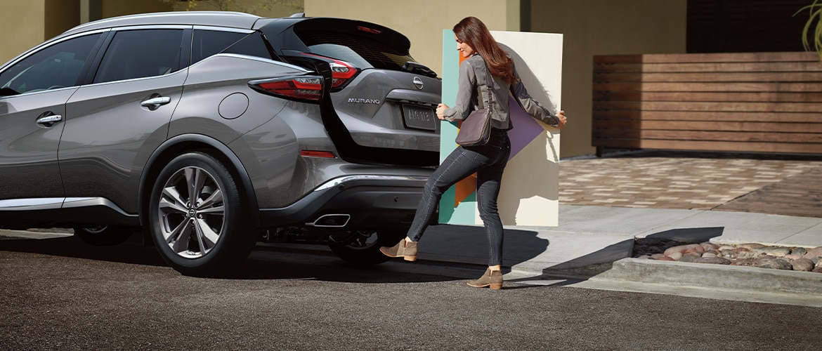 2024 Nissan Murano person using motion activated liftgate