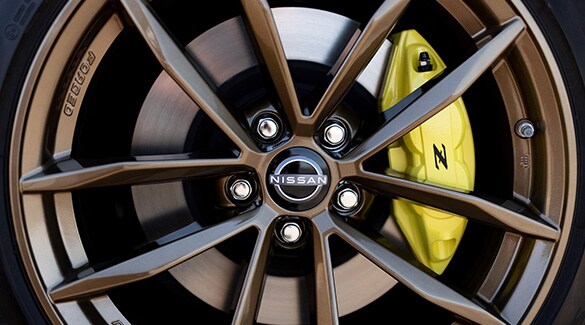 2023 Nissan Z yellow brake calipers.