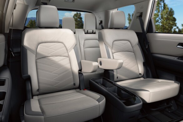 Nissan Pathfinder 2nd-Row Captain Chairs