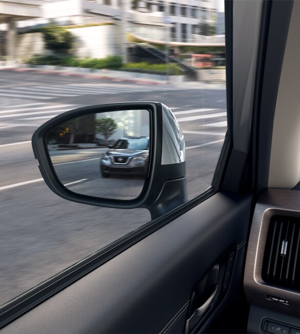 2022 Nissan Pathfinder Intelligent Blind Spot Intervention