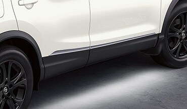2022 Nissan Rogue Sport chrome door side sill strips
