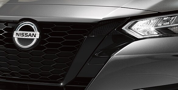 2023 Nissan Sentra Midnight Edition black v-motion grille.