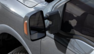 Extendable tow mirrors