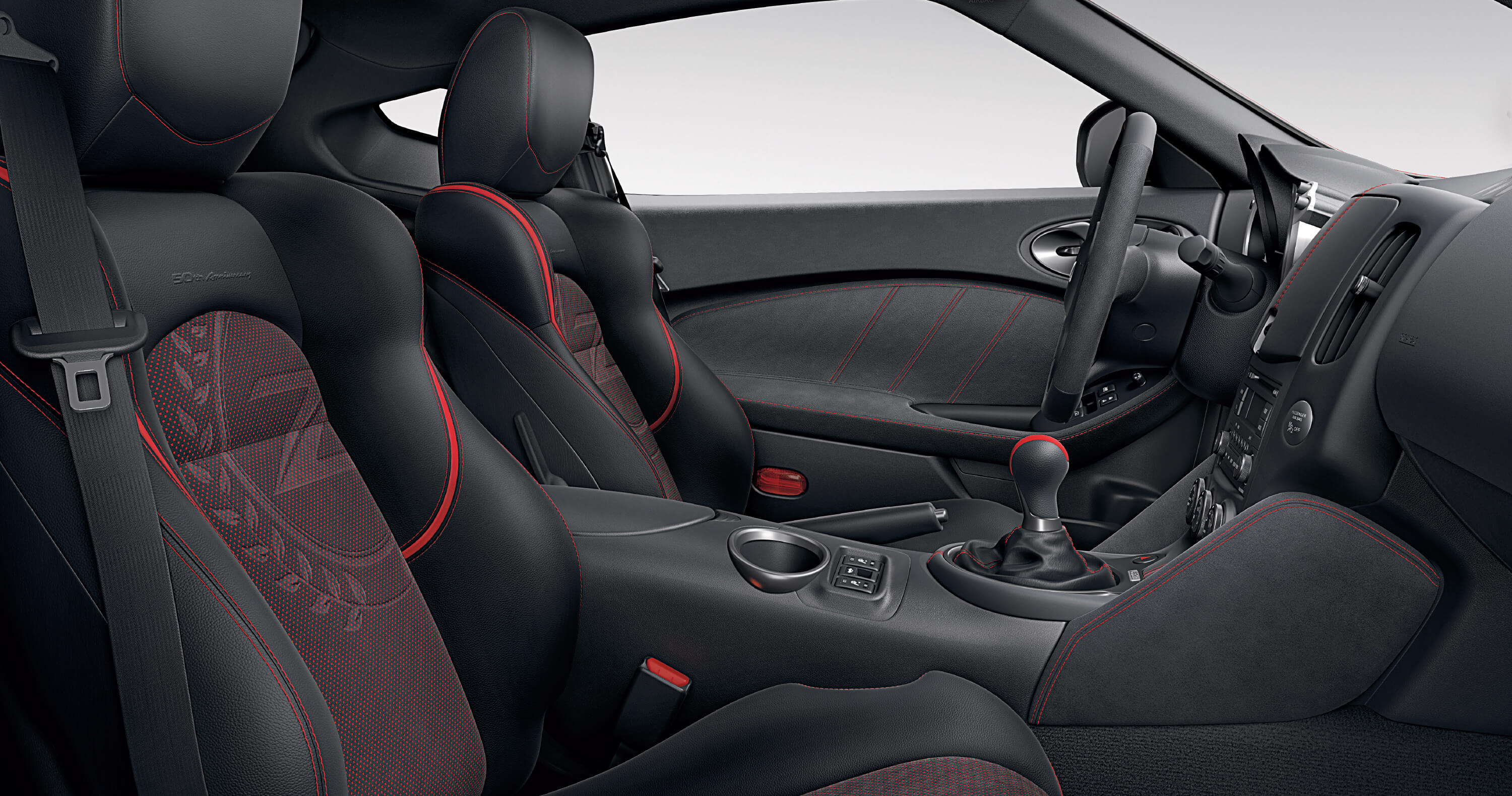 2020 Nissan 370Z Coupe Interiors | Nissan Brochure